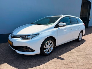Toyota Auris Touring Sports 1.2T Dynamic - Dealer Onderhouden - Navi