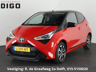 Toyota Aygo 1.0 VVT-i X-Cite Bi-Tone Automaat | Apple Carplay & AndroidAUTO | Lichtmetalen velgen | Camera | Privacy Glass |
