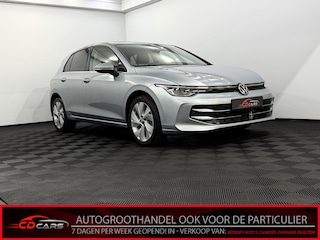 Volkswagen Golf 1.5 eHybrid Life Edition Plug-in Camera, Apple carplay, Virtual desk, Memory stoelen, Massage stoelen, Cruise control adaptief, Sfeerverlichting