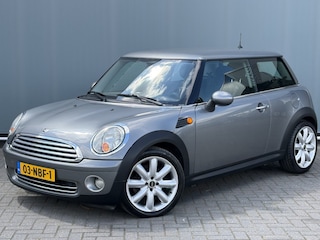 Mini Cabrio BWJ 2010 | 1.6 123 PK Cooper Pepper AUTOMAAT | AIRCO | EL. PAKKET | RADIO/CD | LICHTMETAAL | LEDEREN STUUR | CHROOM PAKKET |