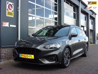 Ford Focus Wagon 1.5 EcoBoost ST-Line Panoramadak Automaat