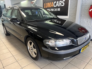Volvo V70 2.4 | Nieuwe APK | Cruise | Airco | Trekhaak |