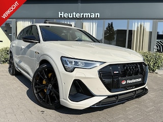 Audi e-Tron Quattro S line/Pano/B&O/Nachtzicht/96%SOH/Krijt Audi e-tron Quattro S line/ Pano/ B&O/ Nachtzicht/ Krijt