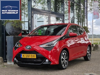 Toyota Aygo 1.0 VVT-i x-joy | Navigatie via Apple Carplay | Climate Control | Parkeercamera | Licht metalen velgen