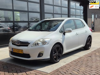 Toyota Auris 1.8 Full Hybrid Executive | 1/2 Leer | Camera | Navi |