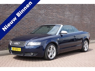 Audi A4 Cabriolet 3.0 V6 Exclusive Automaat, blauw metallic met blauwe kap, keurige auto