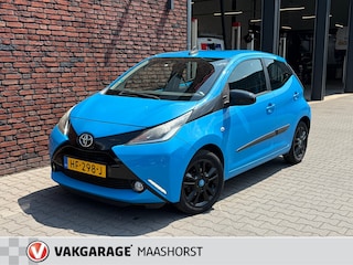 Toyota Aygo 1.0 VVT-i x-cite AchteruitrijCam./Navigatie/LED/Airco/Cruise/Bluetooth
