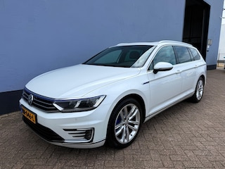 Volkswagen Passat Variant 1.4 TSI GTE Highline AUT - Panorama - Trekhaak