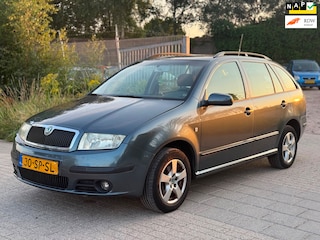 Skoda Fabia Combi 1.4-16V Elegance Koopje Airco Trekhaak