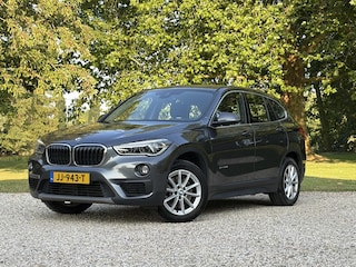 BMW X1 2.0i Executive Aut8,Hud,Sportstoelen,Trekhaak