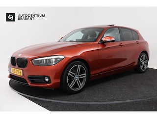 BMW 118i Executive Automaat (GROOT-NAVIGATIE, LED, PANORAMADAK, CAMERA, SPORTSTOELEN, GROOTLICHT ASSIST, PDC)