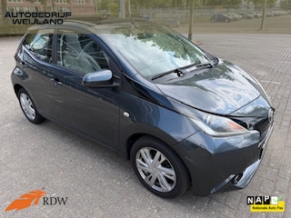 Toyota Aygo 1.0 VVT-i x-wave AUTOMAAT OPENDAK I 2de eig. I Camera I Open-dak I NL-auto I Trekhaak I Navi I Keyless I