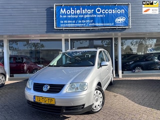 Volkswagen Touran 1.6-16V FSI Highline