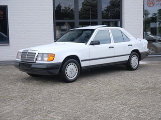 Mercedes-Benz 200-serie 200-500 (W124) 300 D Schuifdak Electrische ramen