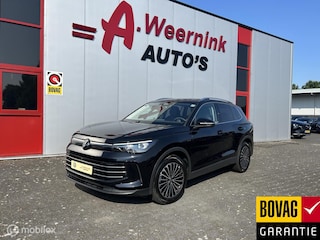 Volkswagen Tiguan 1.5 eTSI Elegance N. type Leder alcantara 360 camera Trekhaakwegklapbaar.