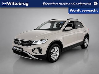 Volkswagen T-Roc 1.0 TSI Life / App connect / Parkeersensoren V+A / Lichtmetaal 16 inch /