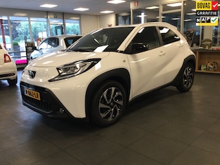 Toyota Aygo 1.0 VVT-i S-CVT Automaat--LED--Camera--17 inch--Climat