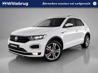Volkswagen T-Roc 1.5 TSI Sport Business R / Digitaal dashboard / Pano / App connect / Navigatie / Camera / Parkeersensoren V+A / Lichtemetaal 18 inch /