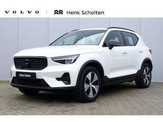 Volvo XC40 T4 Automaat Plug-in hybrid Plus Dark | Panoramadak | Adaptieve Cruise Control | Harman Kardon audio | Trekhaak semi elektrisch inklapbaar | 18" Lichtmetalen velgen | Elektrisch verstelbare voorstoelen | Stoel- & Stuurwielverwarming