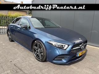 Mercedes-Benz A 200 AMG Nightpakket Pano Leder Sfeerlicht Camera Memory NL-auto