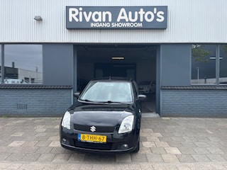 Suzuki Swift 1.5 EXCLUSIVE