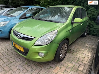 Hyundai i20 1.4i DynamicVersion ( zie beschrijving) BIEDEN