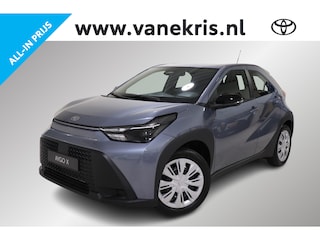 Toyota Aygo Hybrid 115 play, Apple Carplay/Android Auto, Adaptieve cruise control, Parkeercamera!