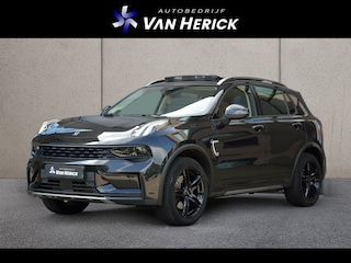 Lynk & Co 01 1.5 Plug-in Hybrid | Full Black | Trekhaak | Panoramadak | ACC