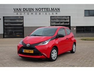 Toyota Aygo 1.0 VVT-i x / Zuinig / Bluetooth / 1ste eigenaar / N.A.P.