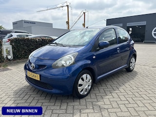 Toyota Aygo 1.0-12V + 5-DRS / AIRCO / RADIO