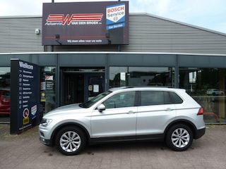 Volkswagen Tiguan 1.4 TSI 150pk 4Motion DSG Comfortline Bussines EERSTE EIGEN.