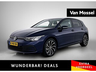 Volkswagen Golf 1.5 eTSI Style | VERWACHT | ACHTERUITRIJCAMERA | NAVIGATIE | APPLE CARPLAY / ANDROID AUTO | CLIMATE CONTROL | PARKEERSENSOREN |