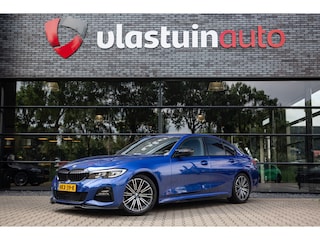 BMW 320i High Executive M-Sport Shadowline, Keyless entry, Carplay,