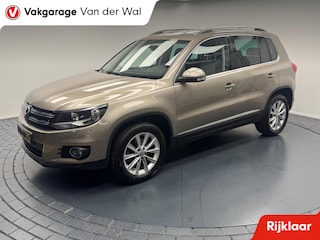 Volkswagen Tiguan 1.4 TSi Sport&Style Trekhaak-Cr.contr-Clima-Panoramadak-Parkeersensoren-Stoelverwarming-Lm17''velgen