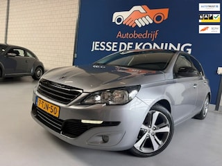 Peugeot 308 1.2 VTi Active /bj.2014 / kleur: grijs/ navigatie/trekhaak/5 deurs/climate/etc/ NAP met 149485 km.en APK tot 06/2027.