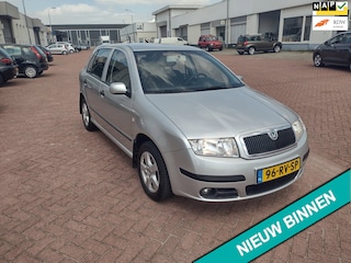 Skoda Fabia 1.4-16V Elegance MOOIE AUTO BEL 0619590613 AIRCO 5 DRS