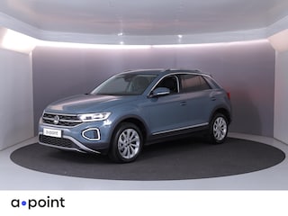 Volkswagen T-Roc 1.5 TSI Style 150 pk Automaat (DSG) | Navigatie | Parkeersensoren (Park assist) | Achteruitrijcamera | Stoelverwarming | Adaptieve cruise control |
