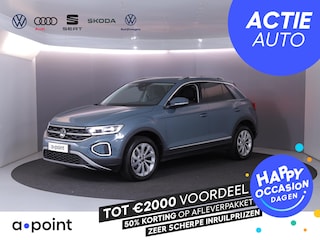 Volkswagen T-Roc 1.5 TSI Style 150 pk Automaat (DSG) | Navigatie | Parkeersensoren (Park assist) | Achteruitrijcamera | Stoelverwarming | Adaptieve cruise control |