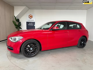 BMW 116i Upgrade Edition Airco, Navigatie, LMV, Lederen bekleding, 6 versnellingen.