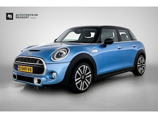 Mini Mini 5-Deurs 2.0 Chili LAGE KM!! | 192PK | Carplay | JCW Stuur | AchterCam | Goed onderH | Etc