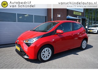 Toyota Aygo 1.0 VVT-I X-PLAY LIMITED LUXE ORIGINEEL NL 5 DEURS CAMERA AFN.TREKHAAK ANDROID/APPLECARPLAY(NAVI) AIRCO CRUISECONTROL BLUETOOTH ELECTR.RAMEN/SPIEGELS