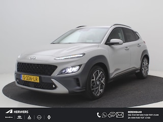 Hyundai Kona 1.6 GDI HEV Premium / Lederen bekleding / HUD Display / Navigatie / Adaptieve Cruise Control / Elektrisch stoel voor / Stoel verwarming & koeling voor / NL Auto / Historie aanwezig /