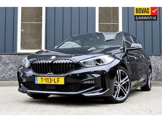BMW 118i M-Sport Rijklaarprijs-Garantie Panorama dak Sport Interieur Led Camera Live cockpit pro