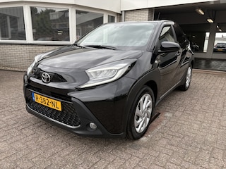 Toyota Aygo 1.0 VVT-i MT first