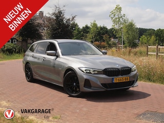 BMW 3-serie Touring 320e | Camera | Trekhaak | Sfeerverlichting | Stoelmemory | Cruise Control |