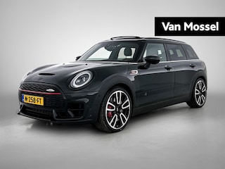 Mini Clubman 2.0 JCW ALL4 John Cooper Works | Automaat | Panoramadak | Navigatie | Memory seats | Virtual cockpit | Union Jack achterlichten | Head up display | Apple CarPlay / Android Auto | Vol Leer | Harman-Kardon | Achteruitrijcamera | Stoelverwarming | Climate Control | Sportonderstel | DAB | Lichtmetalen Velgen |