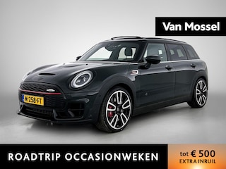 Mini Clubman 2.0 JCW ALL4 John Cooper Works | Automaat | Panoramadak | Navigatie | Memory seats | Virtual cockpit | Union Jack achterlichten |  Head up display | Apple CarPlay / Android Auto | Vol Leer | Harman-Kardon | Achteruitrijcamera | Stoelverwarming | Climate Control | Sportonderstel | DAB | Lichtmetalen Velgen |