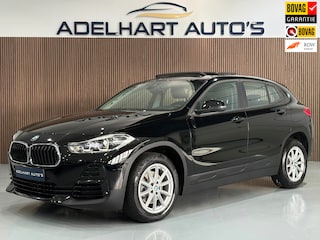 BMW X2 SDrive18i Business X Line Automaat / Panorama dak / Climate control / Parkeer sensoren