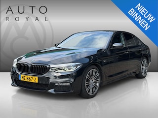 BMW 520d High Executive HEAD-UP DISPLAY | HARMAN/KARDON | SCHUIFDAK | CAMERA | LEDER | ELEKT STOELEN | KEYLESS ENTRY/GO | NAVIGATIE | LASER KOPLAMPEN | STUUR/STOEL VERWARMING | STOEL VENTALATIE