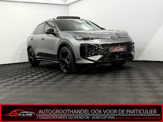 Volkswagen T-Roc 1.5 eTsi R-Line First Edition Nieuwe model!, Panoramadak, Camera, Iq lights, Navi, Half leder, Stoel/Stuurverwarming, Cruise control adaptief, Sfeerverlichting, Elektrische achterklep, Keyless start, 2 jaar garantie .